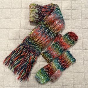 O’Neill Women’s Multi-colored Scarf and Mitten Set: One Size